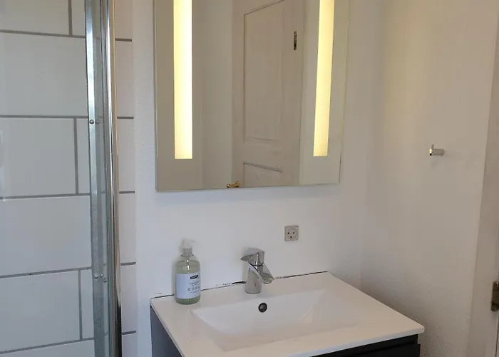 Lägenhet Stokrosen Åkirkeby