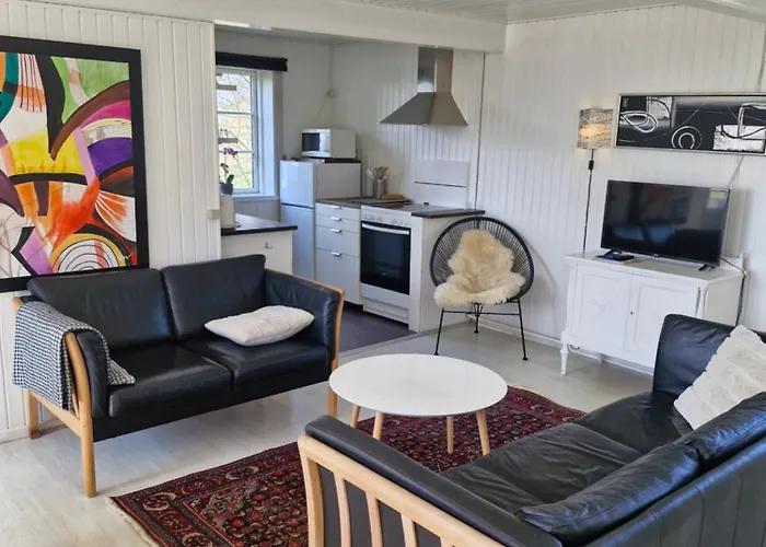 Lägenhet Stokrosen Åkirkeby